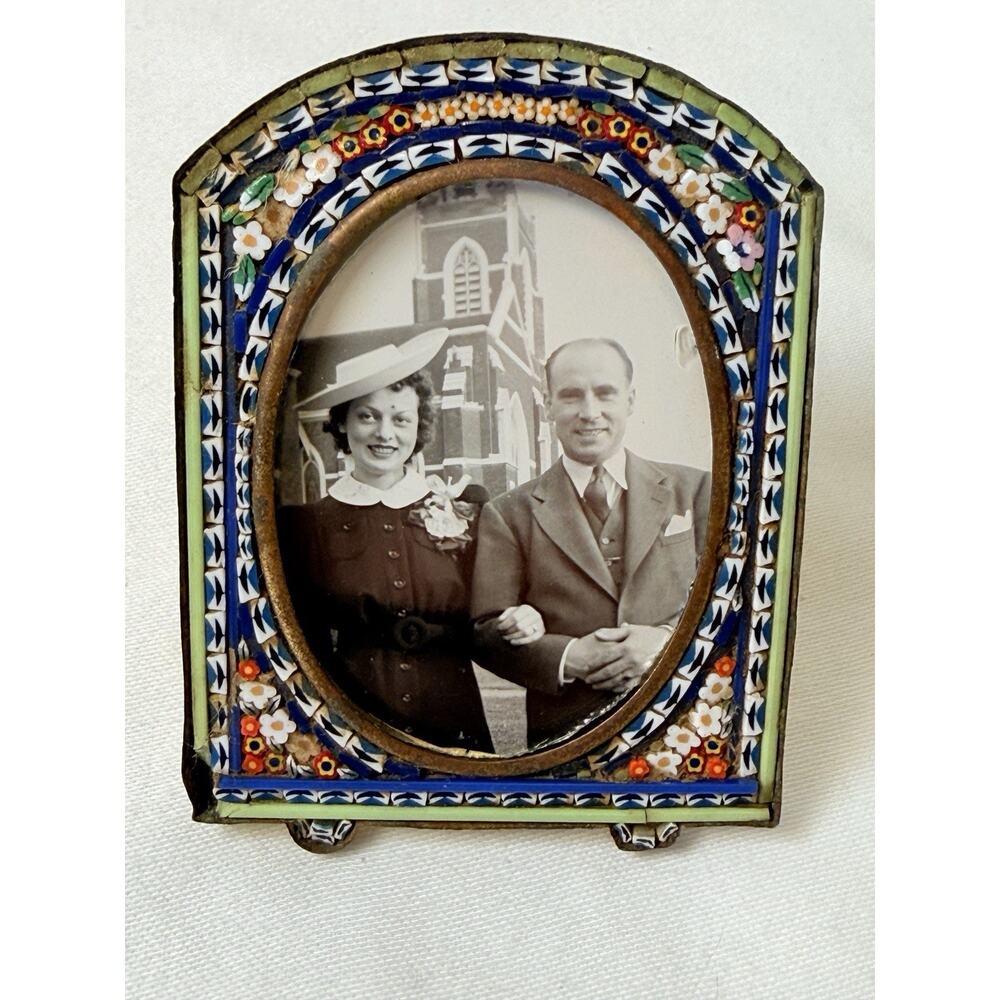 Vtg Micro Mosaic Flowers Brass Oval Mini Picture Frames With Easel 1.75 - Read